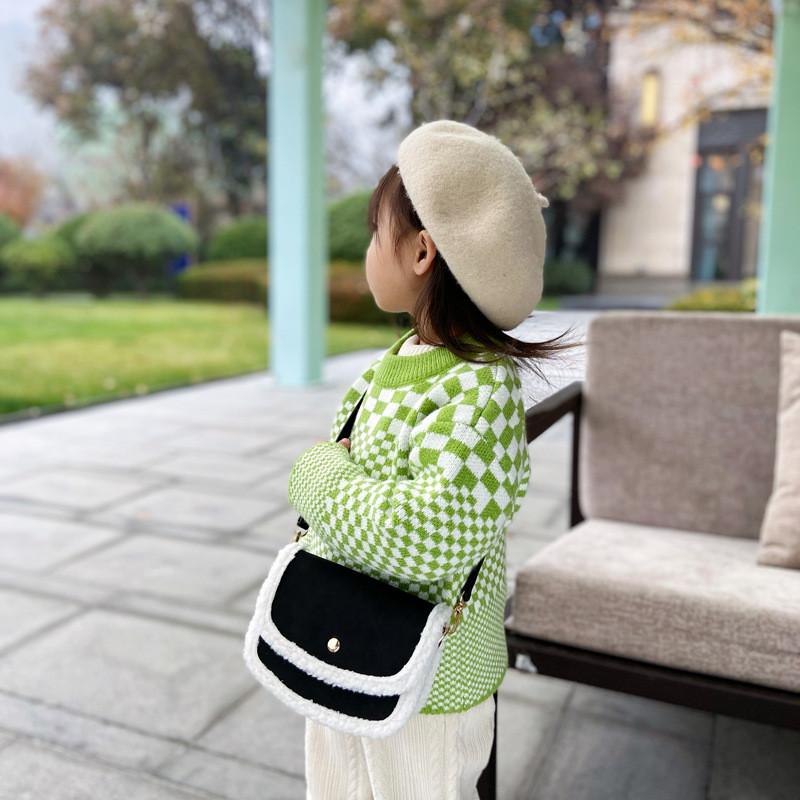 Pu Stylish Neutral Leather Crossbody Bag For Boys And Girls With Design Chic