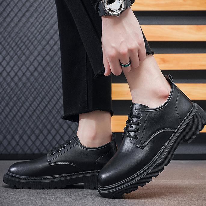 Men's Shoes Summer New Breathable and Waterproof Shoes Men's Leather Shoes Korean Version Versatile Thick Soled Casual Board Shoes Trendy Shoes