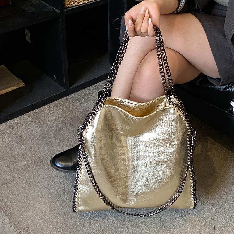 2026 New Arrival Women's Metallic Color Tote Bag Fashion Chain Shoulder Bag Large Capacity Foldable Commuter Handbag for Ladies