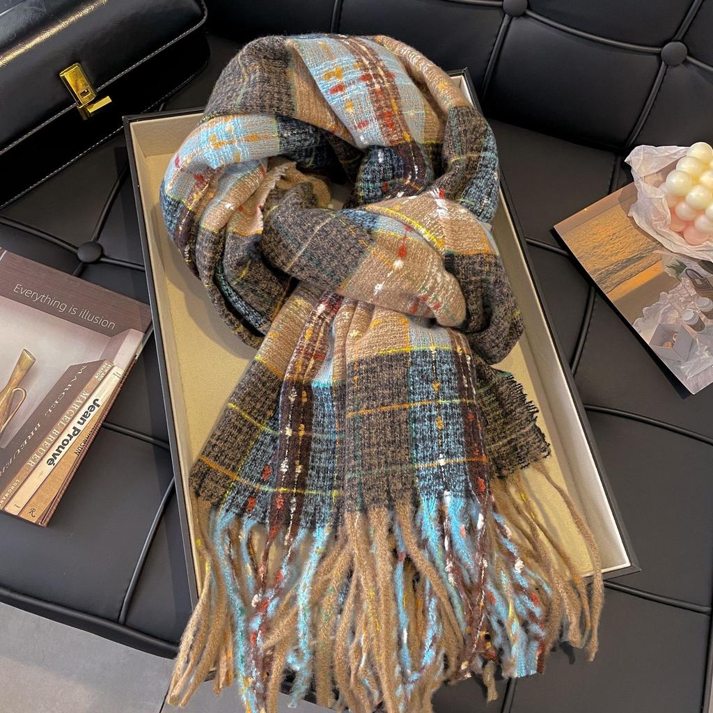 Korean atmosphere Mohair plaid plush scarf women's 1116 autumn and winter warm atmosphere couple scarf