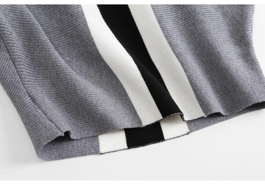 2023 Fall/Winter Women's Plus Size Ribbed Batwing Sweater - One-Shoulder Loose Striped Top