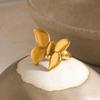 18k Gold Polierter Schmetterlingsring: Sommer 2024 Titan-Stahl-Design