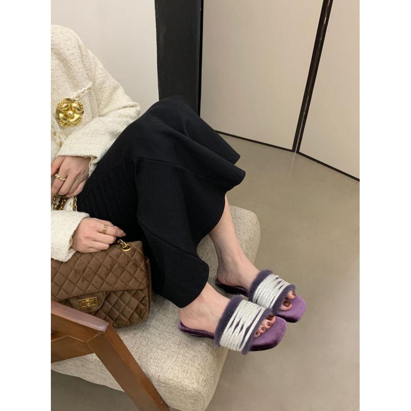 French Evening Breeze Letter One Word Rhinestone Fluffy Slippers Women's Wear 2025 Spring and Autumn New Fluffy Low Heel Sandals