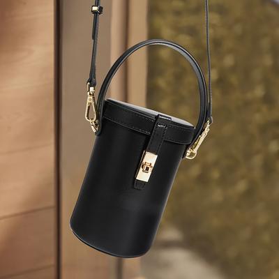 1 lässige Beuteltasche, Handtasche mit großem Fassungsvermögen, als Schulter- oder Umhängetasche, elegante und stilvolle Pendlertasche