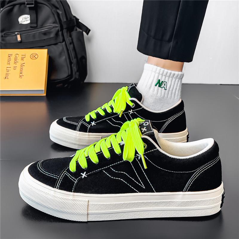 

New niche low-top canvas shoes boys sports and leisure men s shoes versatile board shoes 8126 35 чорний