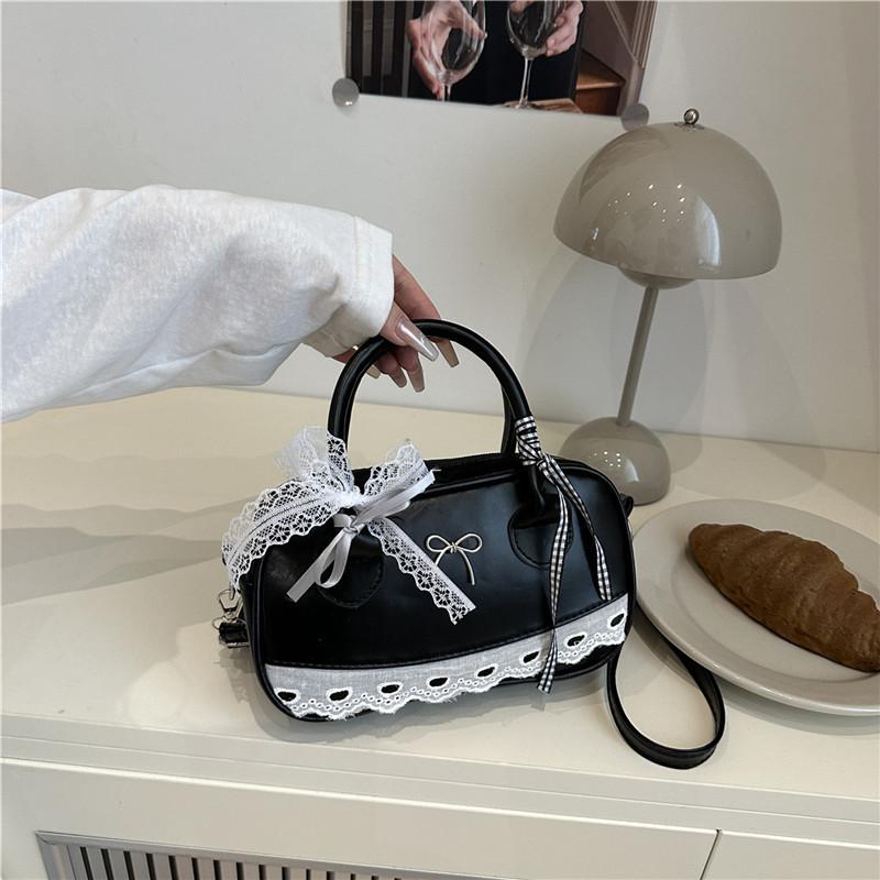 

Trendy personality popular versatile shoulder bag women s foreign leisure high sense solid color ribbon temperament messenger bag чёрный
