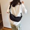 Niche Bag Women's Spring and Summer New Simple and Versatile Shoulder Messenger Bag Casual and Lightweight Dumpling Bag