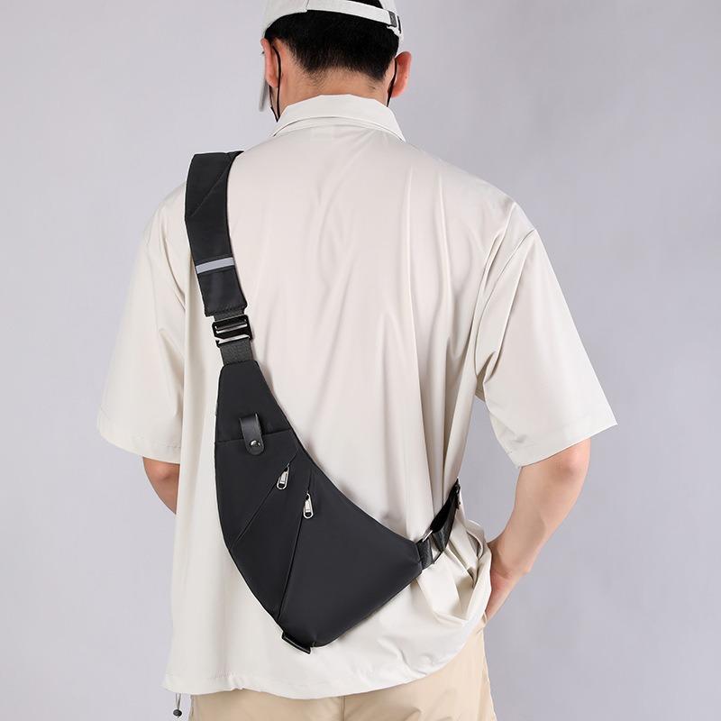Men's breast bag, gun bag, messenger bag, multi-functional leisure bag, shoulder bag, anti-lost and anti-theft bag.