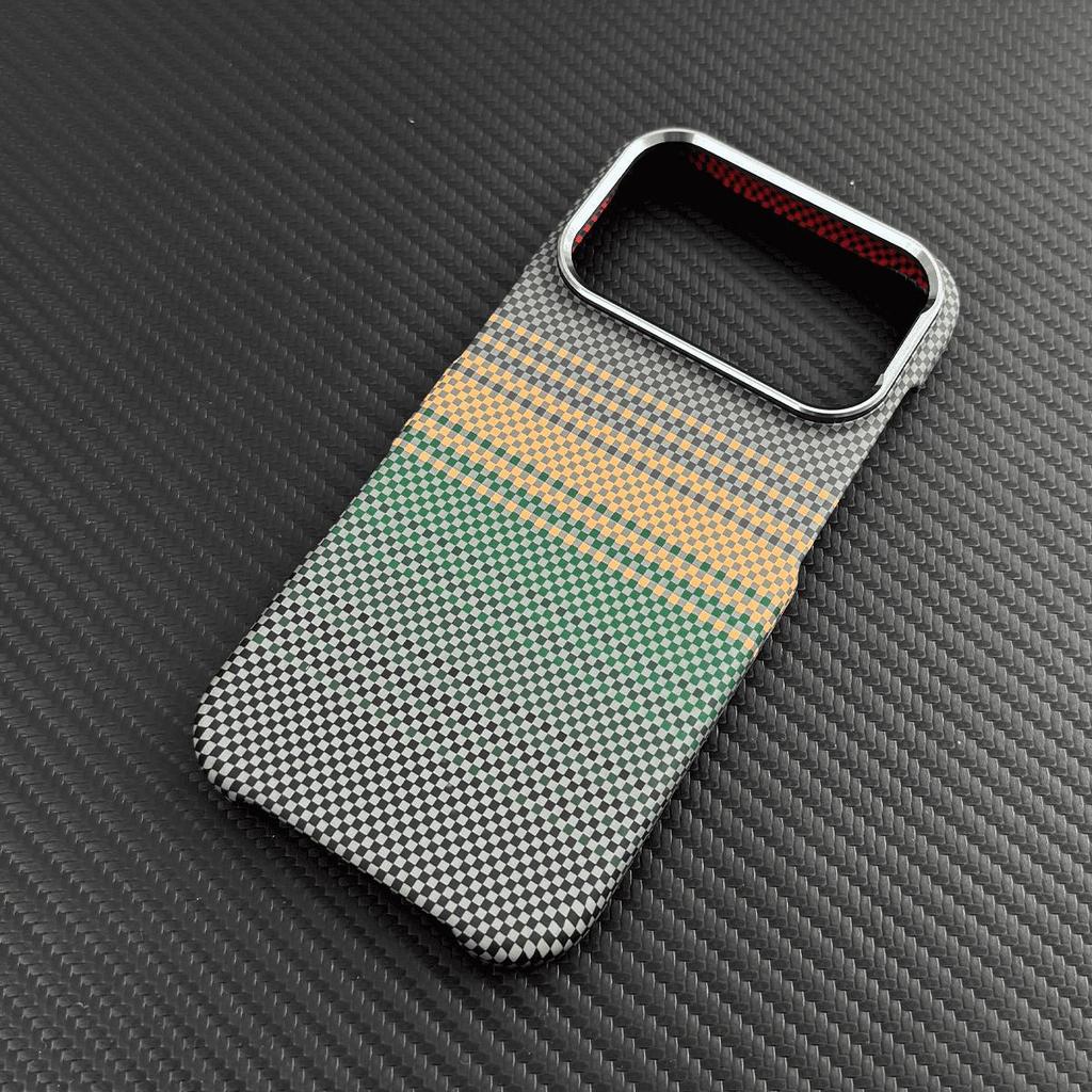 iPhone 17 Pro Max Kevlar Magnetic Case: Ultra-thin, Bare Metal Feel, Semi-Wrapped.