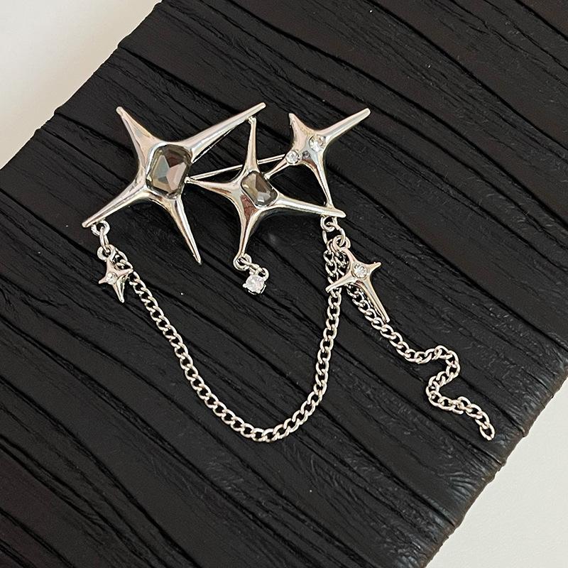 Korean Metallic Star Chain Brooch with Tassel - Niche Fashion Accessory