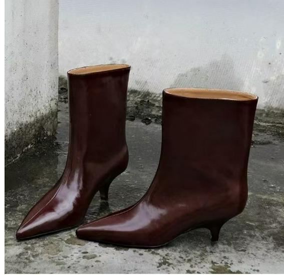 2025 Autumn/Winter French Retro Pointed Toe Kitten Heel Ankle Boots for Women