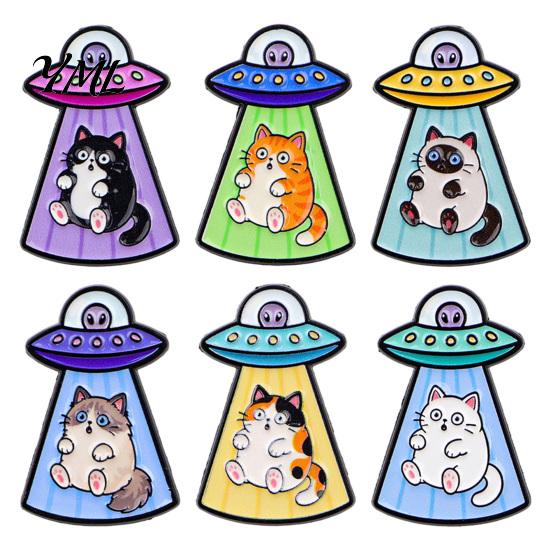 Kitten Badge Pin Enamel UFO Cat Metal Brooch, Aliens Ship Pin, Lapel Clothing Bag Scarves Hat Accessories for Men Women Brooch