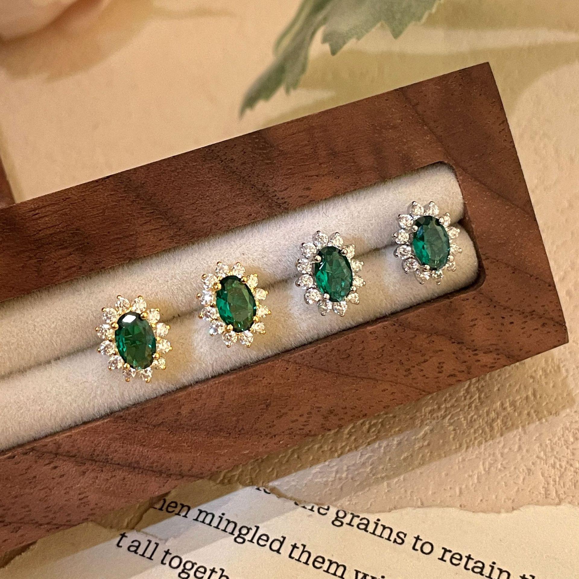 925 Sterling Silver Oval Halo Stud Earrings, Red/Green CZ Gemstone Earrings, Hypoallergenic S925 Silver Jewelry Gift for Women Gold