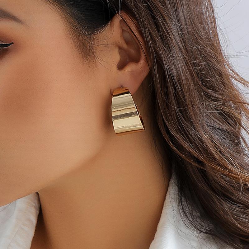 Simple Round Circle Geometric C Shapled Hoop Earrings Women Goth Gold Color Thick Metal Piercing Hoops Earrings Y2K Accessories