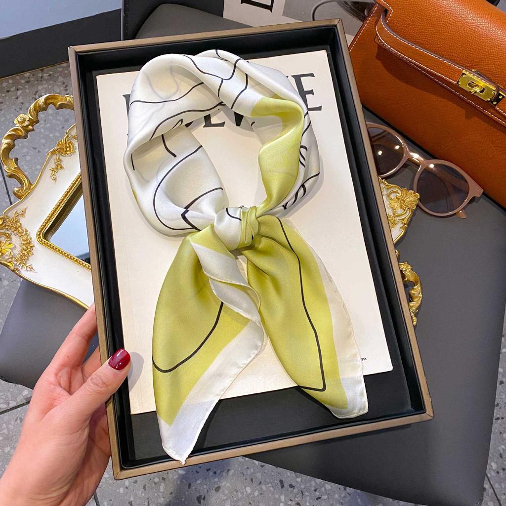 Silk scarf women's neck new scarf with coat 70 small square scarf scarf mother high-end scarf