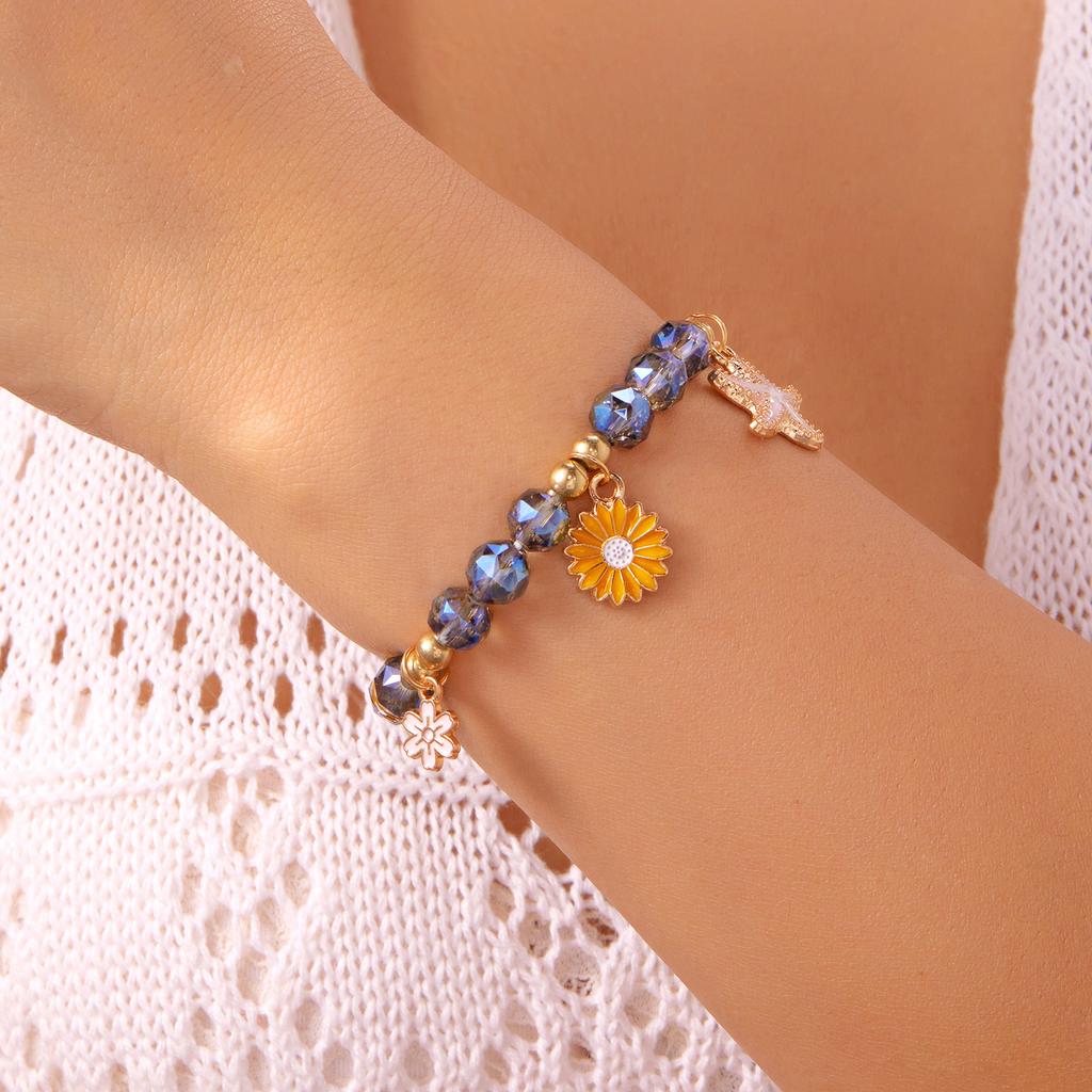 Lucky Crystal White Daisy Flower Charm Bracelets for Women Summer Beach Vibe Cute Beaded Friendship Bracelets Jewelry Gifts