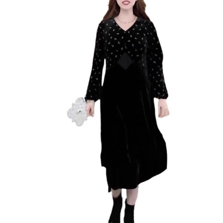 Elegantes Samtkleid in Übergröße - Herbst/Winter, Hochelastisch, Bedruckt, Locker, Schlankmachend, Reifer Stil für Damen.