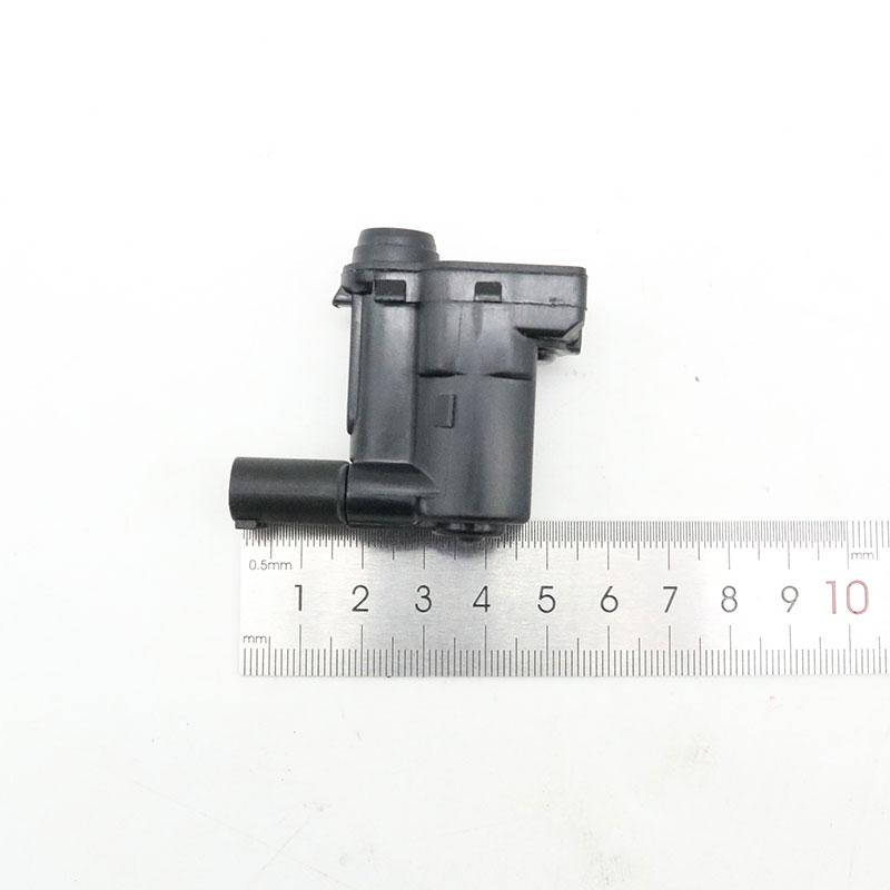 Fuel Tank Cap Spring Rebound Buckle Snap Outer Cover Filler Lid Motor For Porsche Panamera Macan 2014 2015 2016 2017-