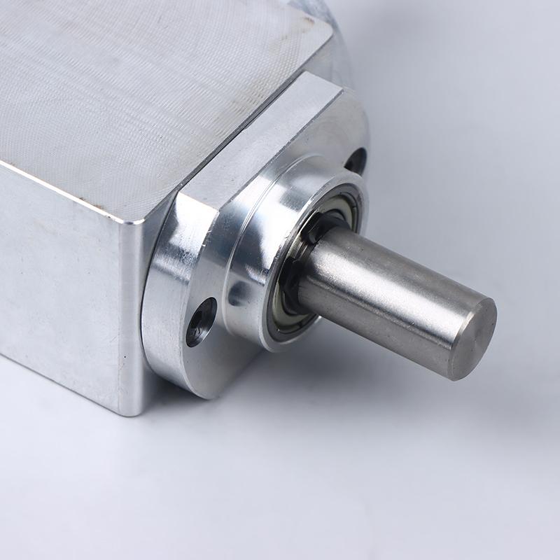 1:1 Transmission Gearbox 8Mm 20T Commutator Right Angle Spiral Bevel Gear Reduction Gearbox