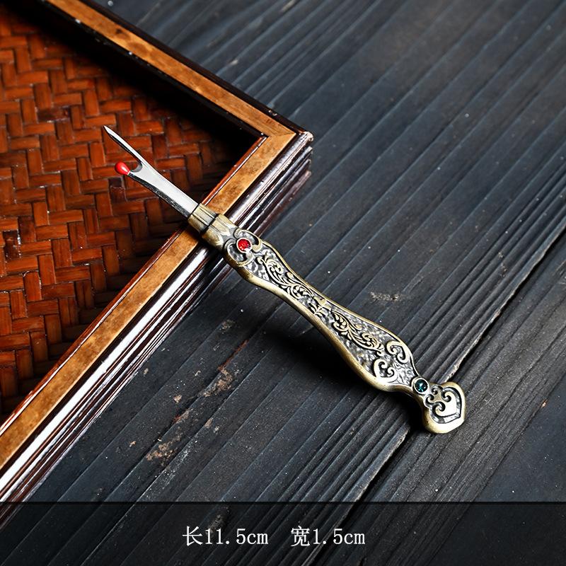 

Retro Thread Cutting Knife Embroidery Metal Clothing Thread Cutting Tool Cross Stitch Thread Picking and Cutting Machine бронзовий