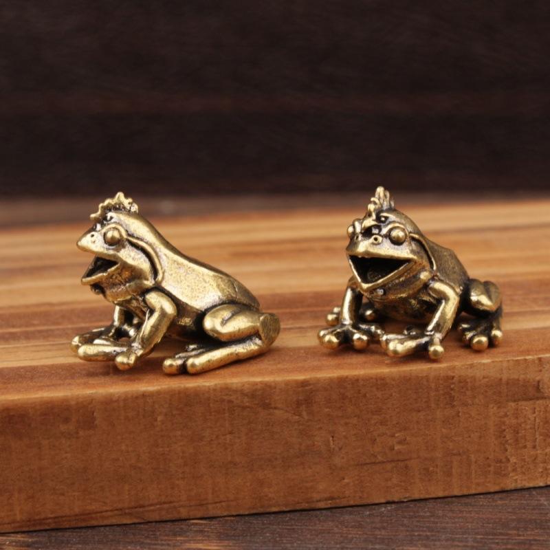 Brass Ornaments, Brass Frog Figurine, Small Home Decor, Animal Figurines, Chihuahua Sculpture.