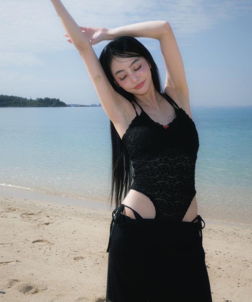 ROSEFRANTZ Lace Bodysuit Sleeveless [Black]