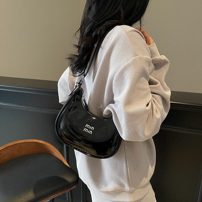 Handbag Women's New Fashion Versatile Shoulder Bag Casual Commuter Messenger Bag