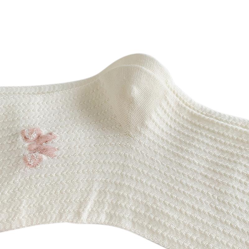 Chaussettes blanches simples, polyvalentes, jolies, nœuds papillon, petites fleurs, chaussettes tube moyennes pour femmes, Kawaii Harajuku Jk Lolita, chaussettes en coton pour filles