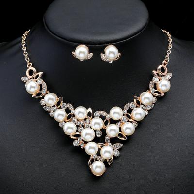 New Pearl Necklace Earring Set Women's Light Luxury Niche Medieval Clavicle Chain Fashion Atmospheric Bridal Wedding Dress