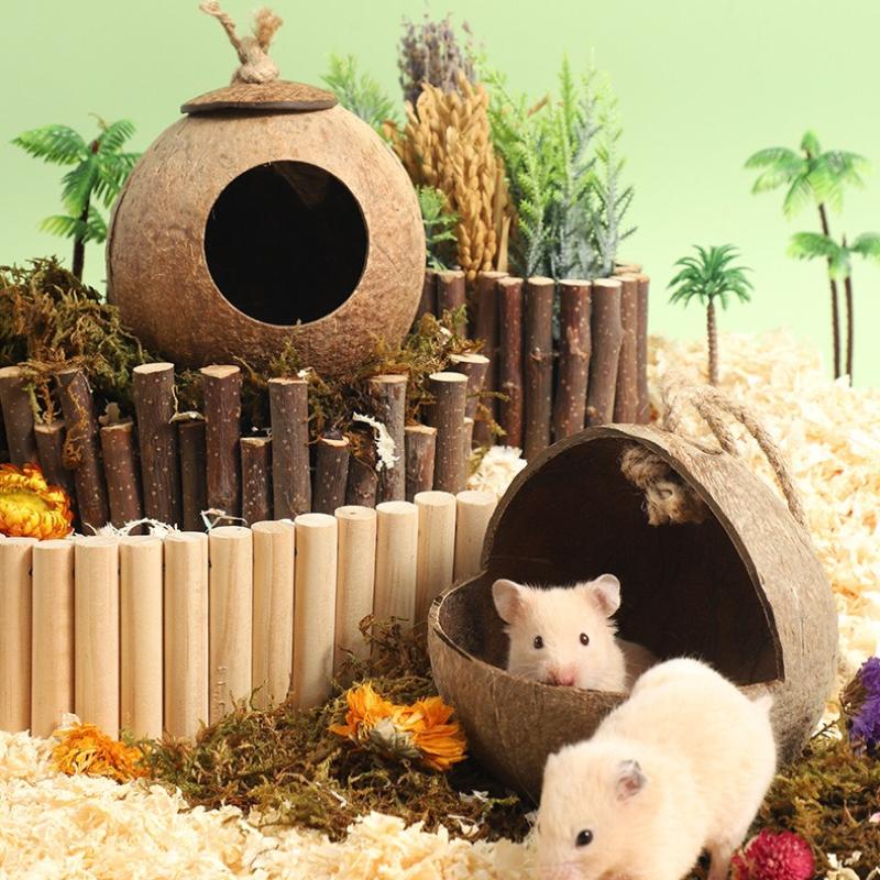Hamster House Bite-resistant Natural Small Pet Coconut Cages Guinea-pig Hamster Hideout House Toy Wooden House Pet Supplies Natural Coconut Hut