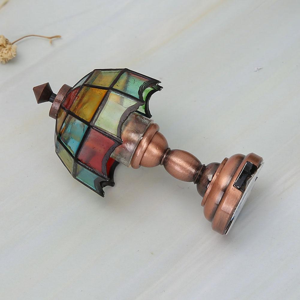 Puppenhaus Zubehör Bunte Mini LED Lampe Simulationsornament 1:12