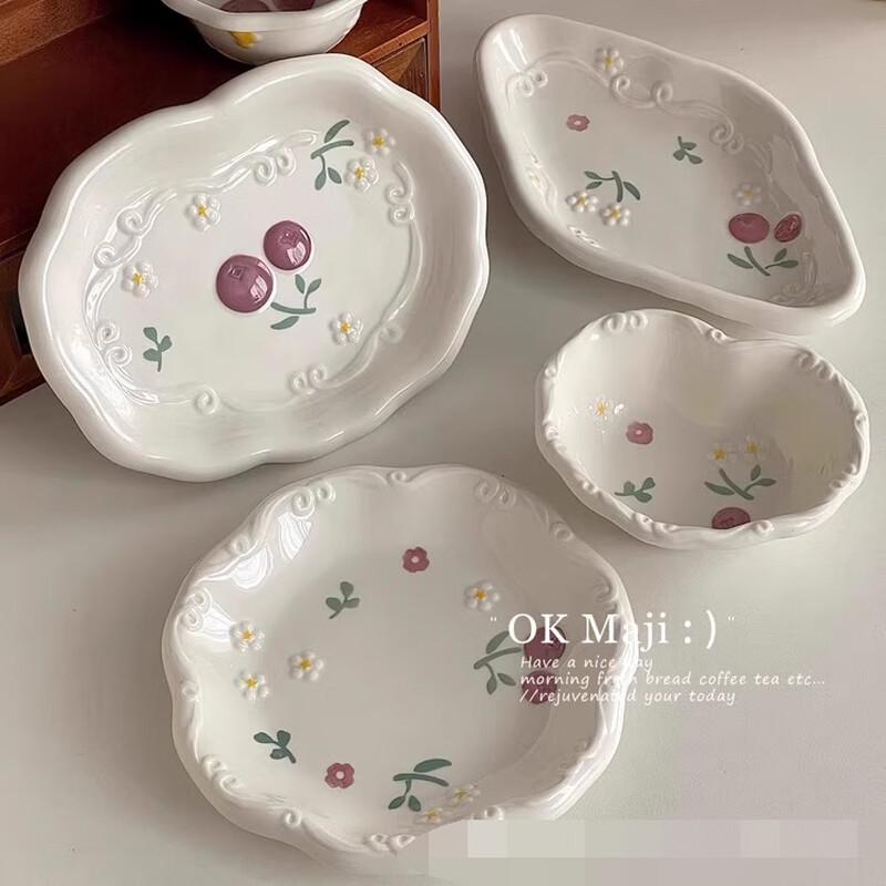 VAKADA 8-Inch Ceramic Versatile Dinner Plates (Set of 2)
