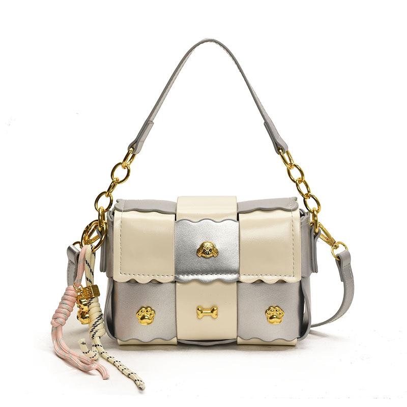 This year's popular bags 2025 spring new Korean version fashion splicing small square bag personalized rivets niche messenger bag