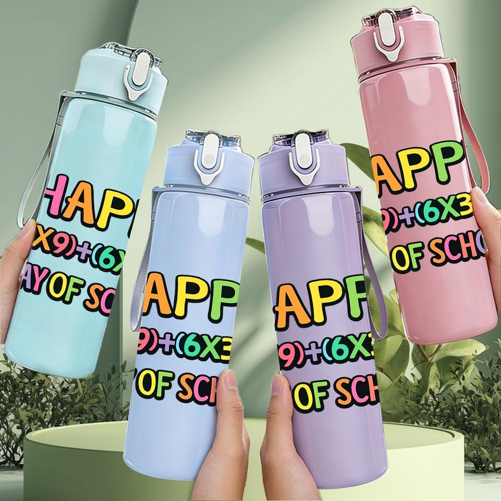 1PC Happy Last Day Of School Print 750ml Color Plastic Sports Water Bottle Leakproof Flip Straw Lid Suitable for Sports Office Home Use