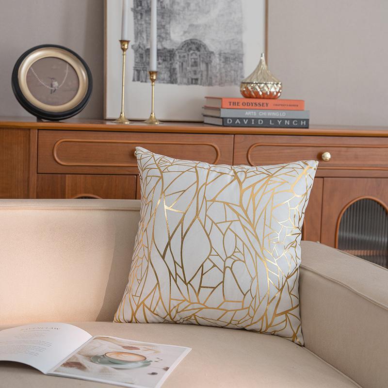 White Gold Leaves Throw Pillow Covers 18X18Gold Foil Stamping Decorative Pillow Cases Soft Velvet For Sofa Bed Home Dec