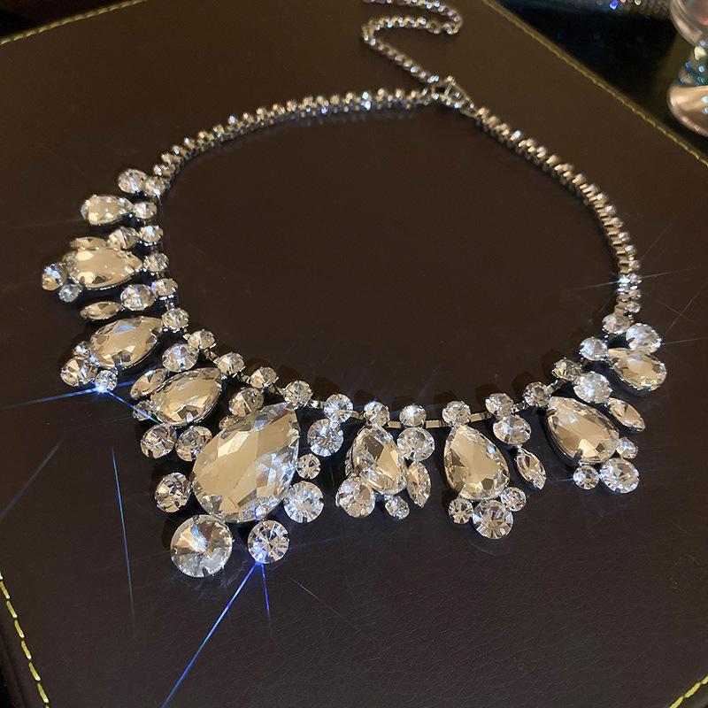 Luxury Water Drop Crystal Choker Necklaces for Women Geometric Silver Color Clavicle Chain Necklaces Party Wedding Jewelry
