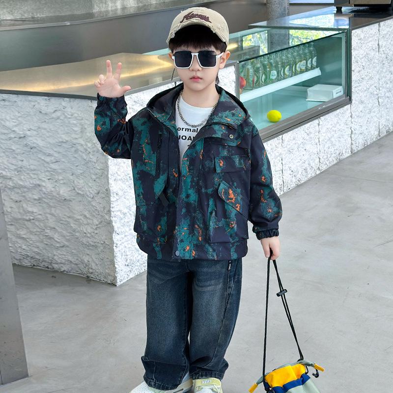 

Куртка с капюшоном в стиле уличной моды для мальчиков - Трендовая ветровка на весну/осень 2025 90 cm темно-синий