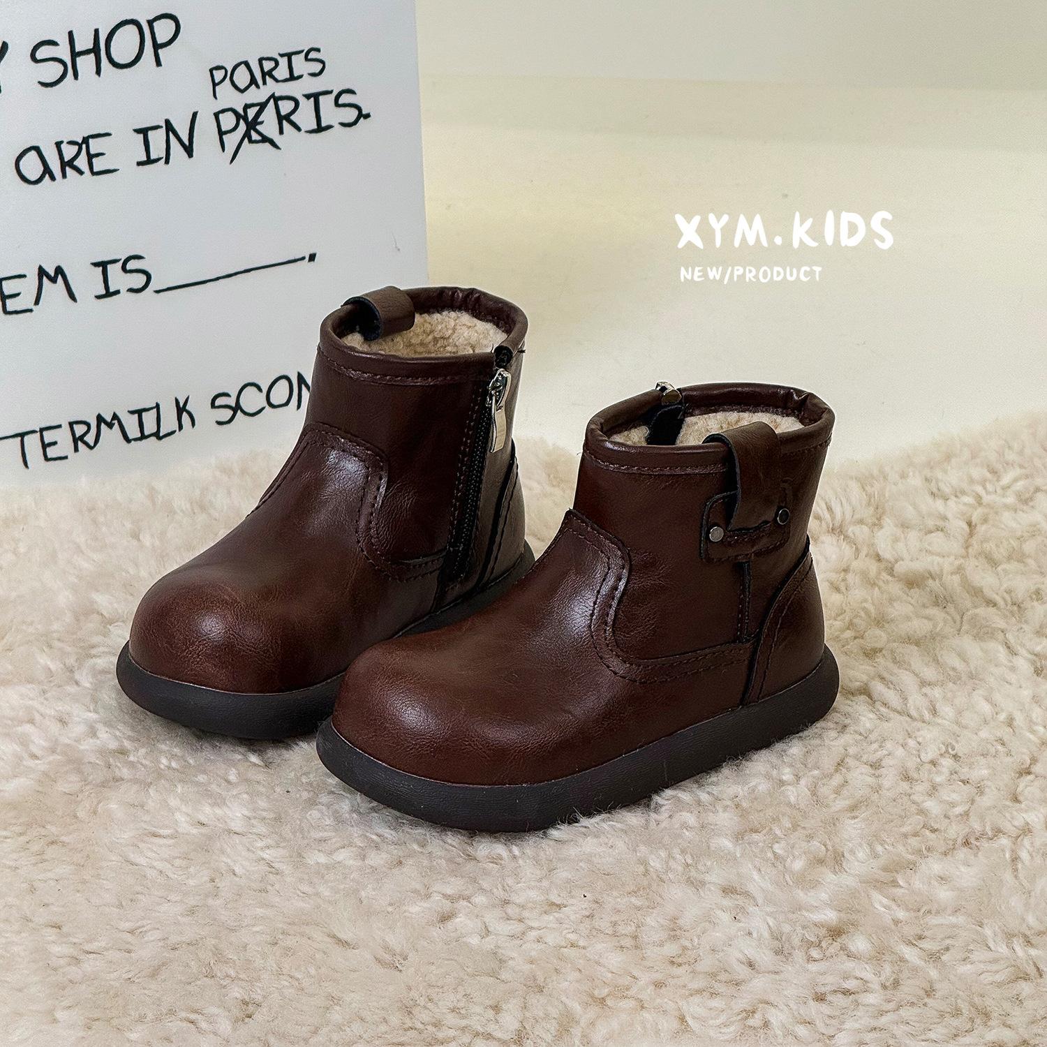 

Зима 2025 новые детские сапоги из овечьей шерсти в корейском стиле, модные ретро-бархатные теплые кожаные сапоги для девочек 22-25 yards 4 pairs of minimum approval