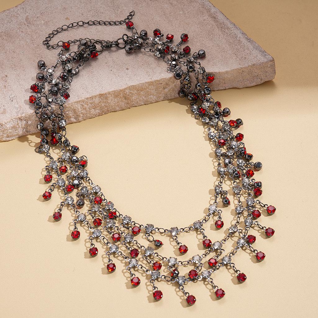 Wind-inlaid diamond multi-layer fringed sweater chain fashionable and exquisite court style necklace
