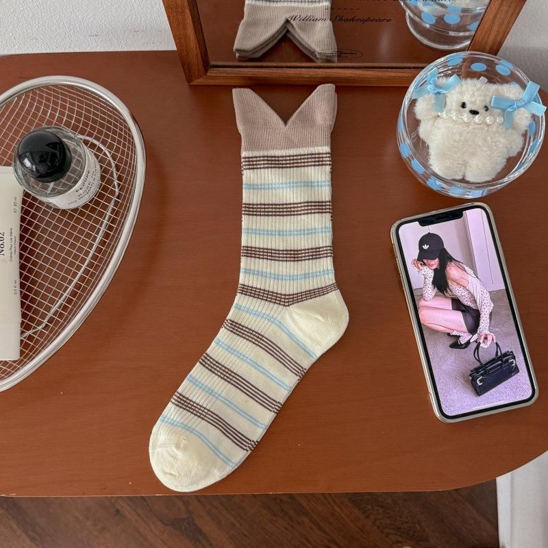 Autumn Style Grey Striped Socks - Children's Mid-length Socks, Suitable for Spring and Autumn Seasons, Thick Cotton Ballet-style Pile Socks.