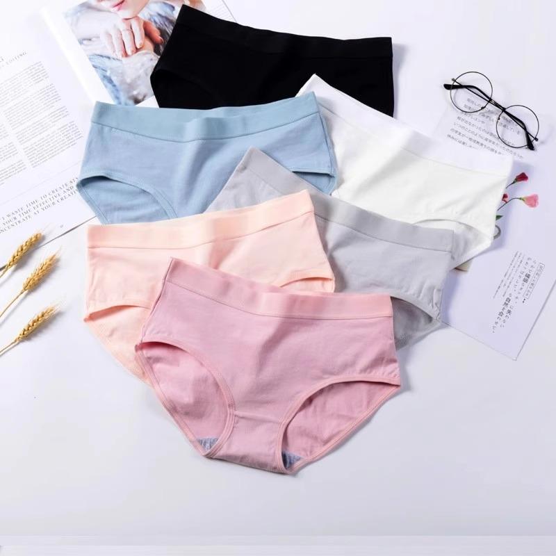 Women's Seamless Cotton Panties - Solid Color, Soft, Breathable, Sporty Style