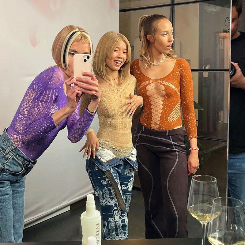 

Kkx Millennium Сексуальный стиль Вырезы Сетка Стразы Длинные рукава Комбинезон Уличный Сексуальный Прилегающий Стройнящий Базовый Топ Purple One size