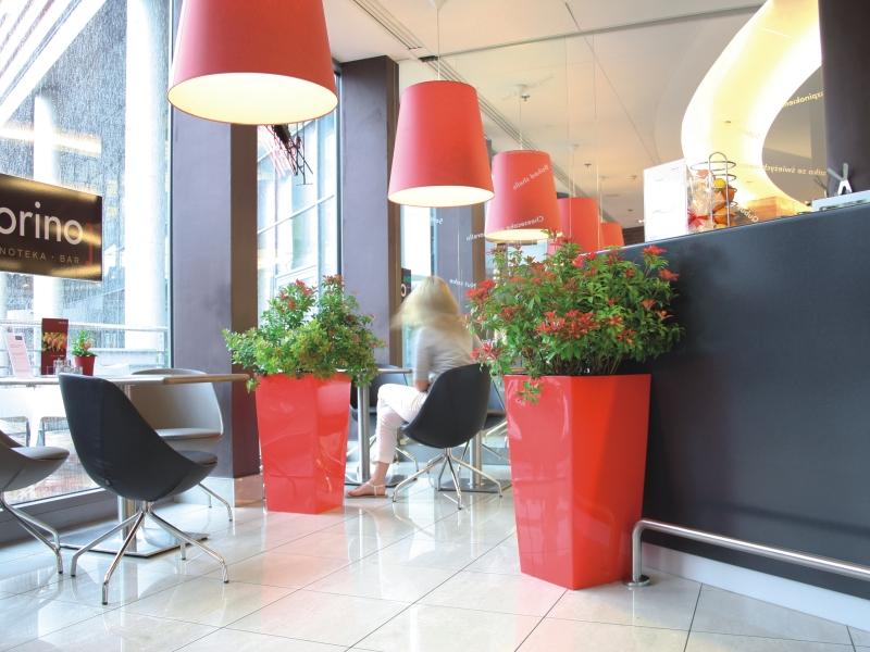 URBI DURS170 Tall Flowerpot with Insert | White