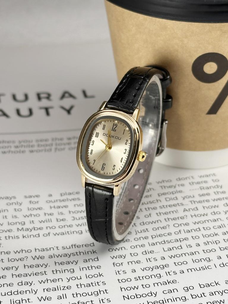 Luxury Oval Dial Women Watches Fashion Ladies Gift Dress Quartz Watches Leather Strap Student Wristwatches Dropshipping Montre