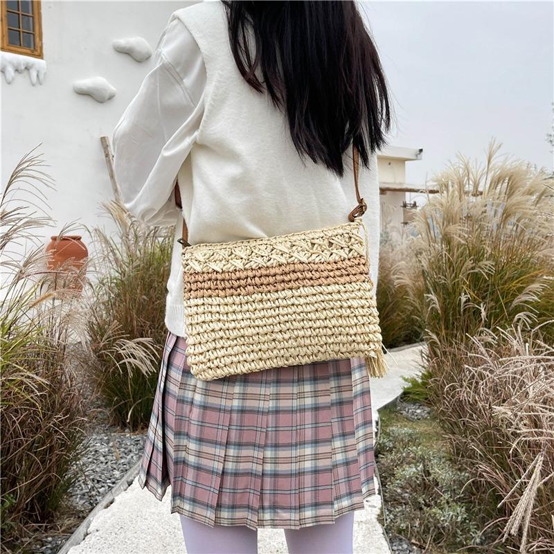 Woven straw bag women's versatile new spring and summer shoulder messenger bag seaside beach bag