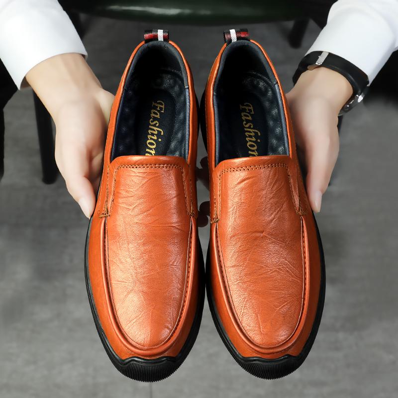 Fashion Genuine Leather Men Loafers Ultra-light Man Slip-on Flats Handmade Casual Shoes Comfy Leather Moccasins Soft-Soled Driving Shoes