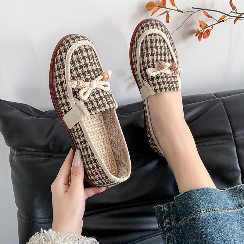 Fashion Flat Canvas Woman Footwear Shoes for Women Loafers Slip on Chic Point Hot and Low Price Urban Cotton Fashion Casual