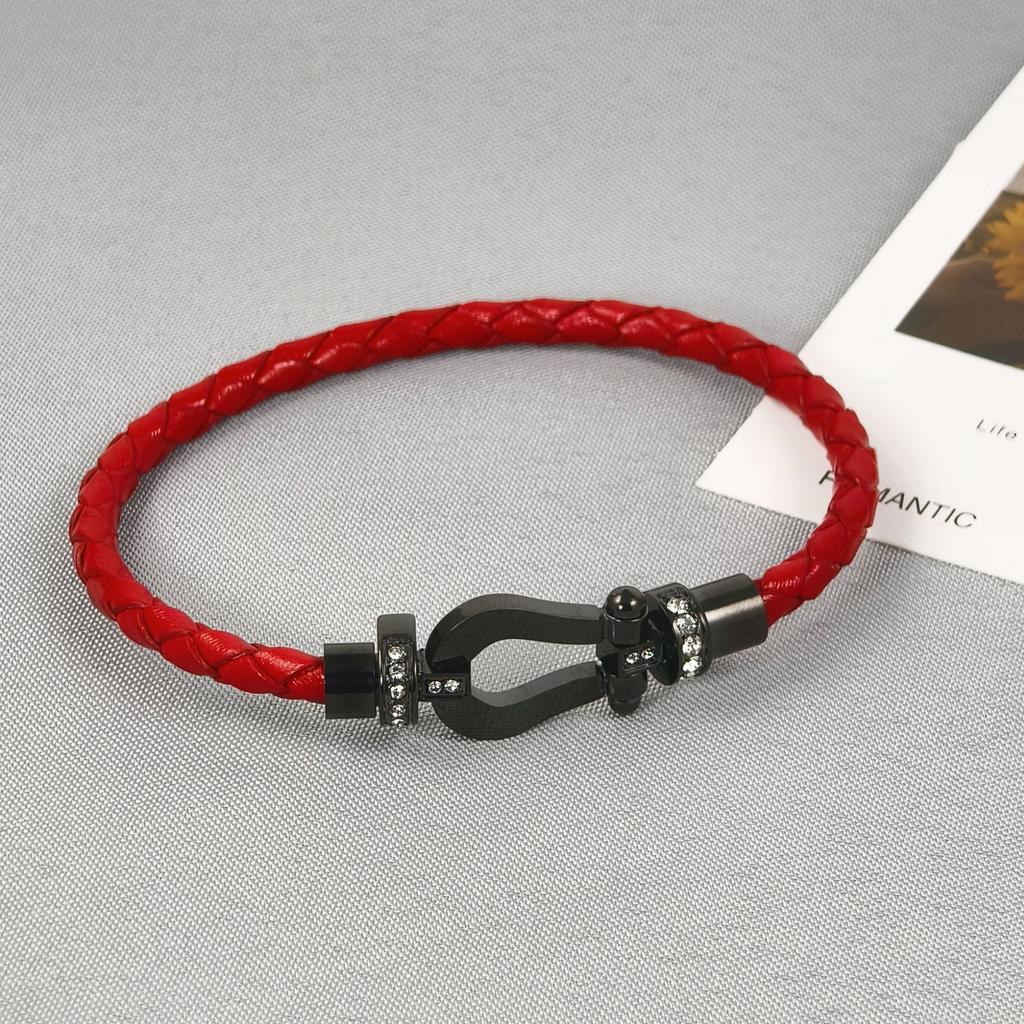 2026 Red Rope U-shaped Fred Micro-inlaid Half-brick Leather Rope Horse Buckle Hoof Non-fading Bracelet