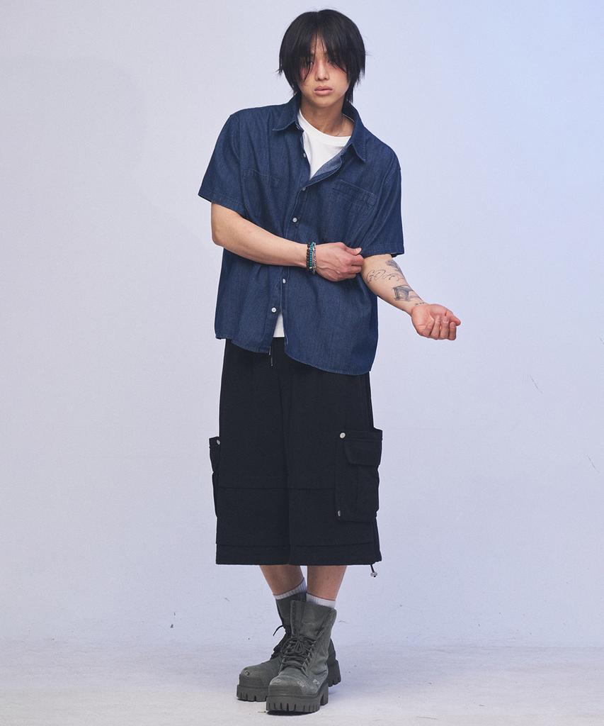 SOMEPLACE MAN Bermuda Doppel-Großtaschen Nieten-Akzente Oversize Halbe Cargohose Elastische Hosen_3 Farben