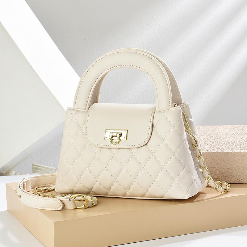 IELGY Ladies Soft Leather Chain Diamond Small Messenger Bag - Perfect for Hand Carry